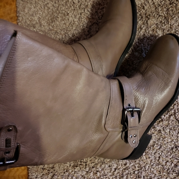 Ladies leather boots - Picture 4 of 13